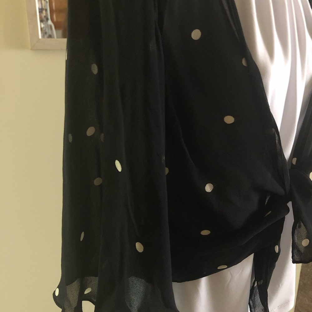 Tops - Picture 4 of 4